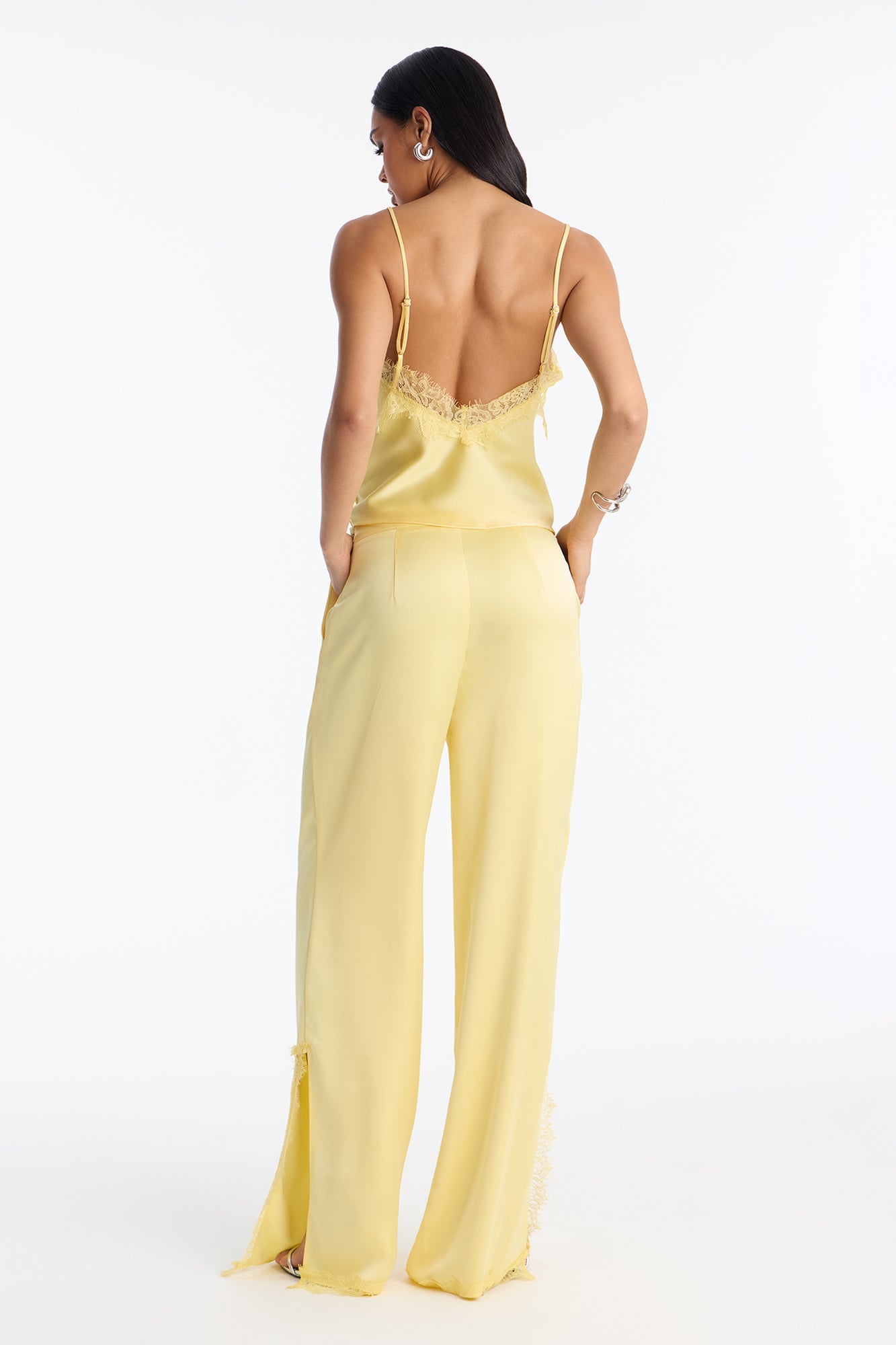 Conjunto de pantalones con ribete de encaje satinado - Amarillo