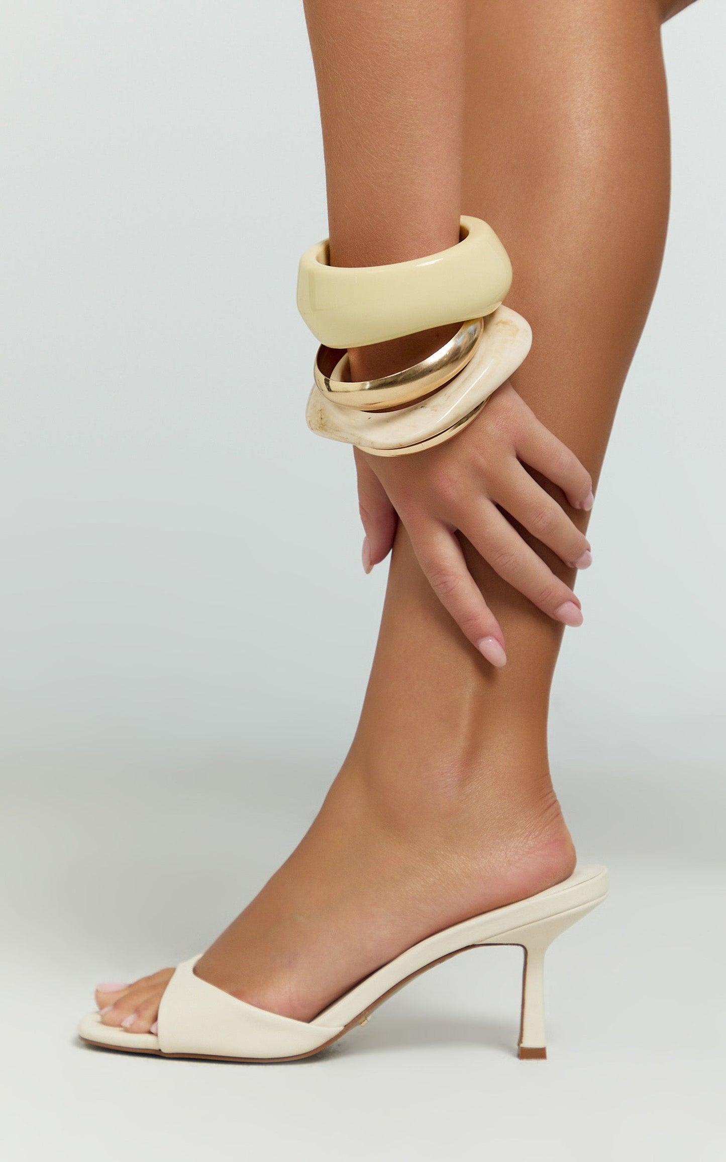 Zapatos de tacón en color hueso