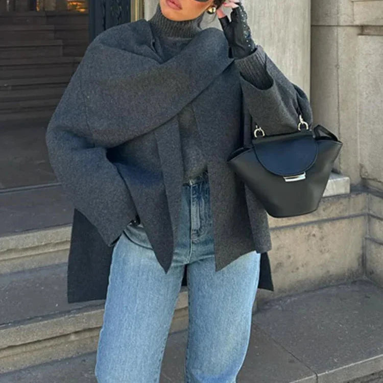 Chaqueta con cuello bufanda