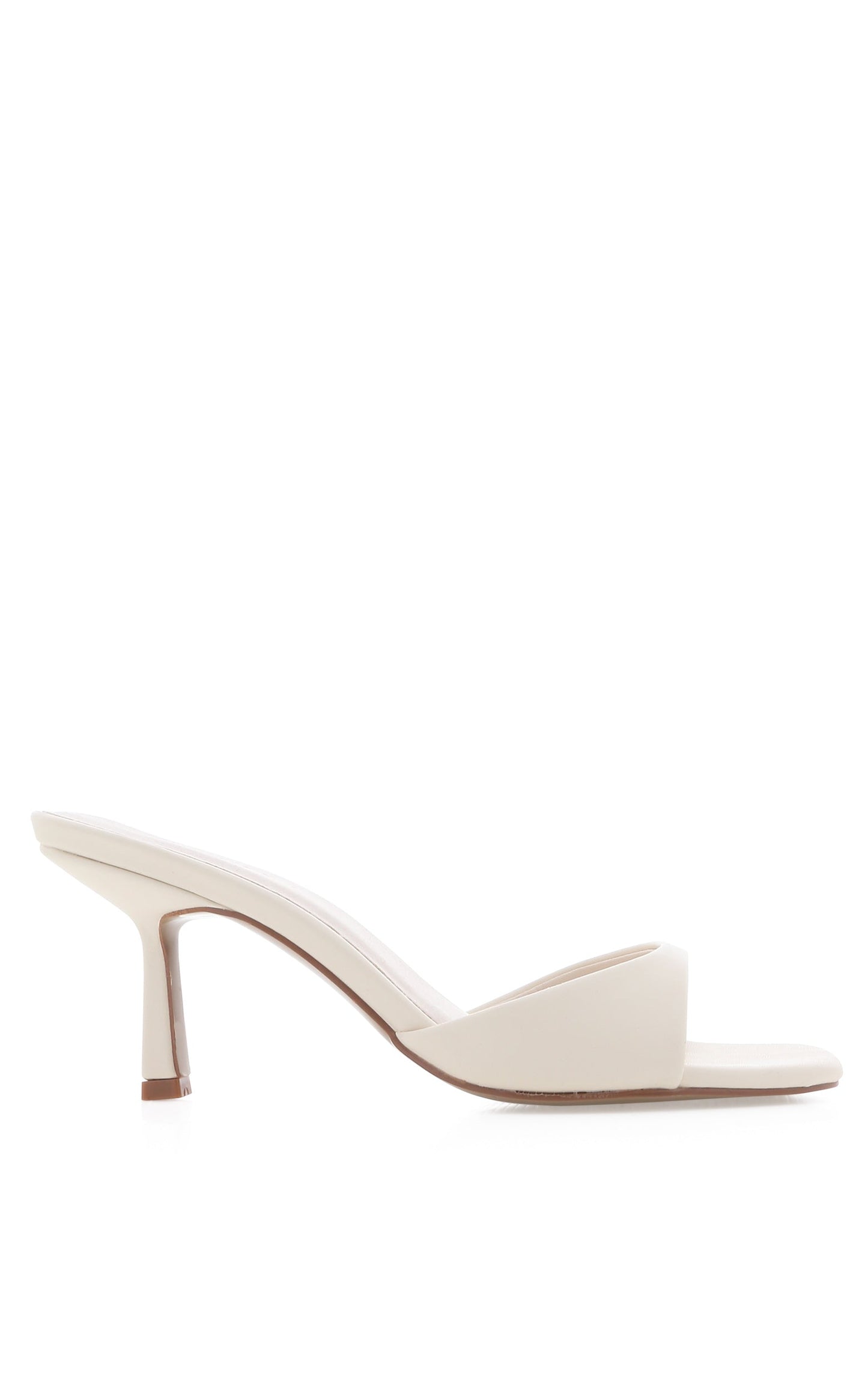 Zapatos de tacón en color hueso